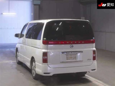 NISSAN ELGRAND