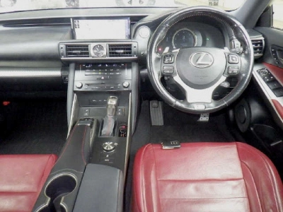 LEXUS IS