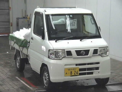 NISSAN NT100 CLIPPER