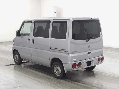 NISSAN CLIPPER VAN
