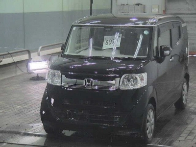 HONDA N-BOX SLASH