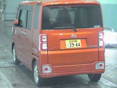 DAIHATSU WAKE