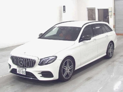 MERCEDES BENZ E CLASS