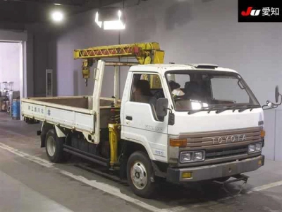 TOYOTA DYNA TRUCK