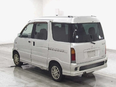 DAIHATSU ATRAI 7