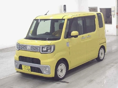 DAIHATSU WAKE