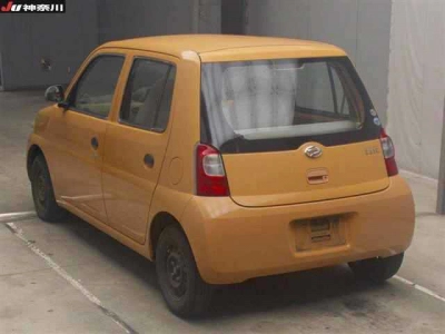 DAIHATSU ESSE