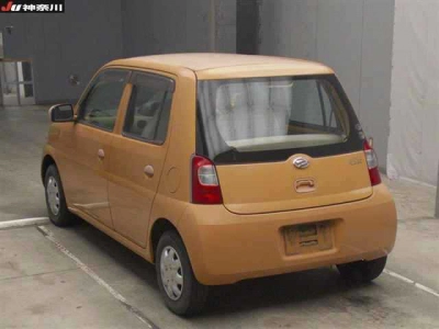 DAIHATSU ESSE