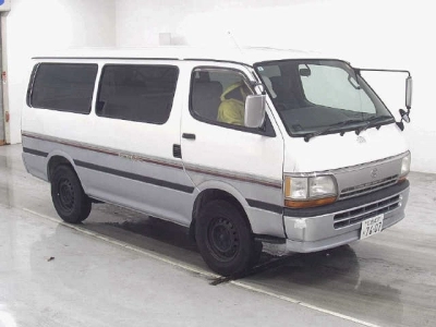 TOYOTA HIACE