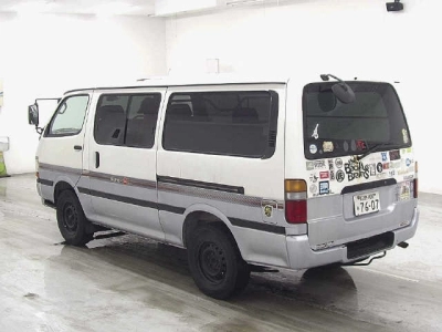 TOYOTA HIACE