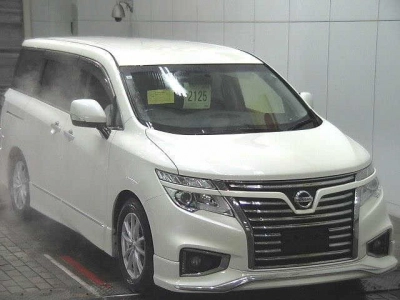 NISSAN ELGRAND