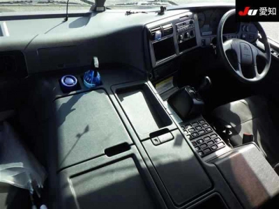 MITSUBISHI FUSO SUPER GREAT