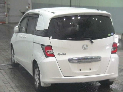 HONDA FREED SPIKE