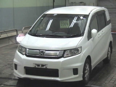 HONDA FREED SPIKE