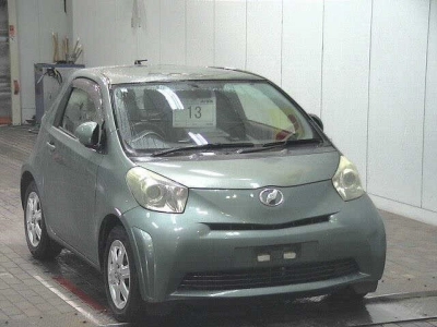 TOYOTA IQ