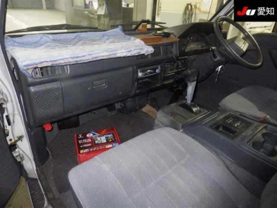 MITSUBISHI DELICA TRUCK