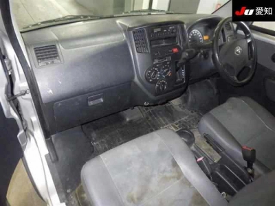 TOYOTA LITE ACE TRUCK