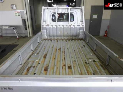 TOYOTA LITE ACE TRUCK