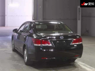 TOYOTA CROWN HYBRID