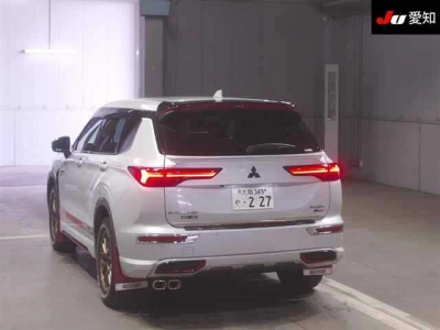 MITSUBISHI OUTLANDER PHEV