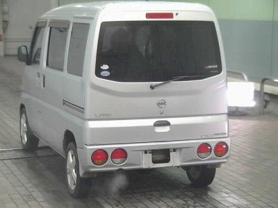 NISSAN CLIPPER VAN