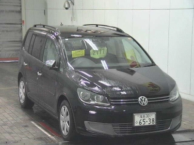 VOLKSWAGEN GOLF TOURAN