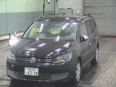 VOLKSWAGEN GOLF TOURAN