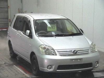TOYOTA RAUM