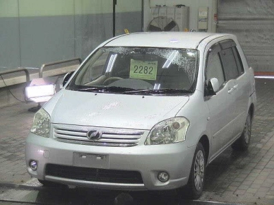 TOYOTA RAUM