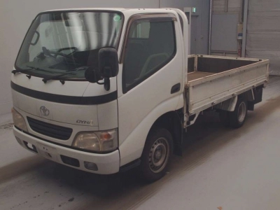 TOYOTA DYNA TRUCK