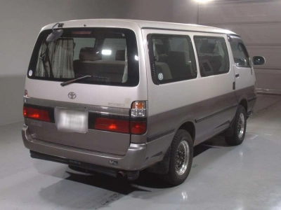 TOYOTA HIACE WAGON