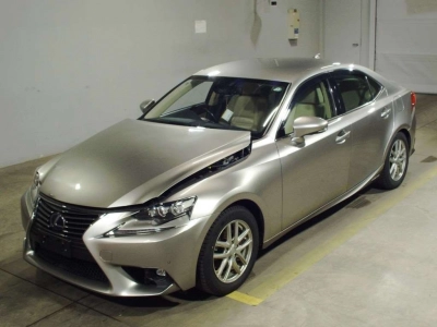 LEXUS IS