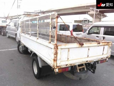 MITSUBISHI CANTER