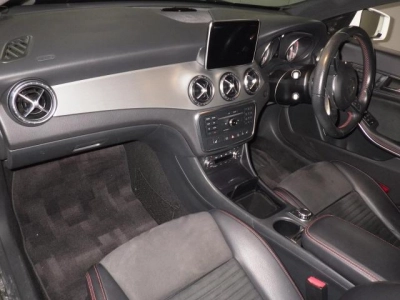 MERCEDES BENZ CLA SHOOTING BRAKE