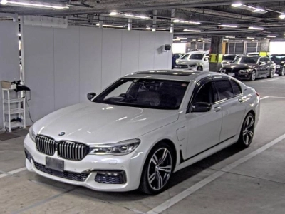 BMW 7 SERIES