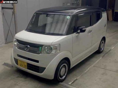 HONDA N-BOX SLASH