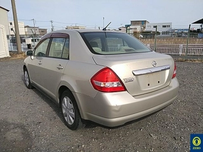 NISSAN TIIDA LATIO