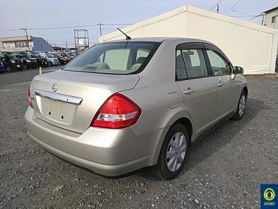 NISSAN TIIDA LATIO