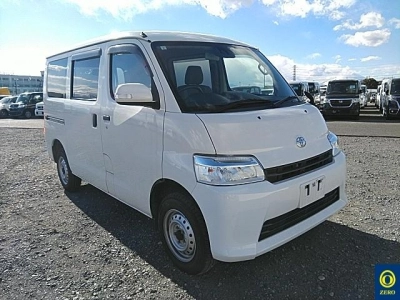 TOYOTA TOWN ACE VAN