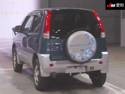 DAIHATSU TERIOS KID