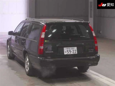 VOLVO V70