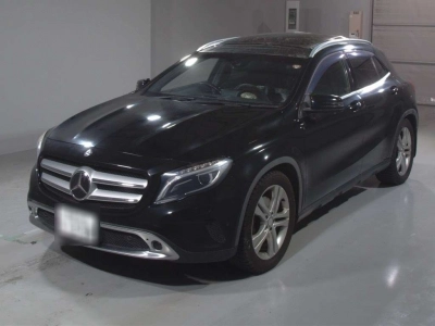 MERCEDES BENZ GLA