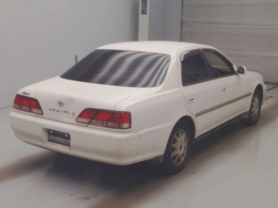 TOYOTA CRESTA