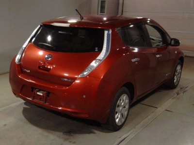 NISSAN LEAF