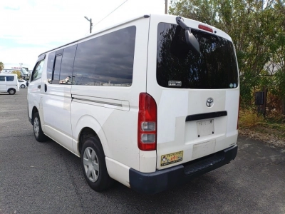 TOYOTA REGIUS ACE