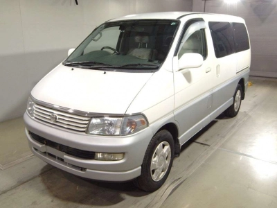 TOYOTA HIACE REGIUS