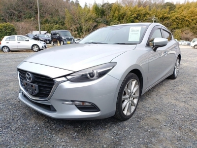 MAZDA AXELA