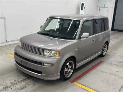 TOYOTA BB