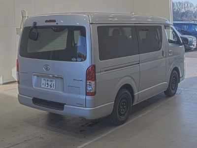 TOYOTA REGIUS ACE