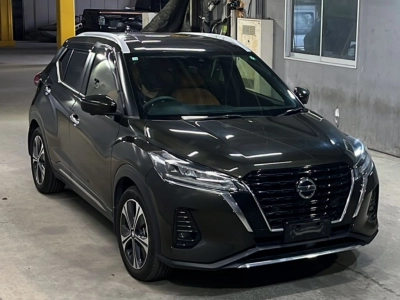 NISSAN KICKS